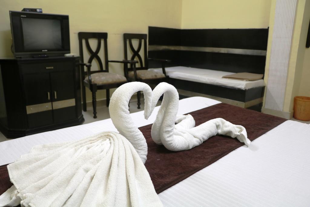 Hotel Vaishnavi Джайпур Екстериор снимка