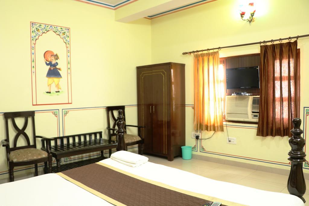 Hotel Vaishnavi Джайпур Екстериор снимка
