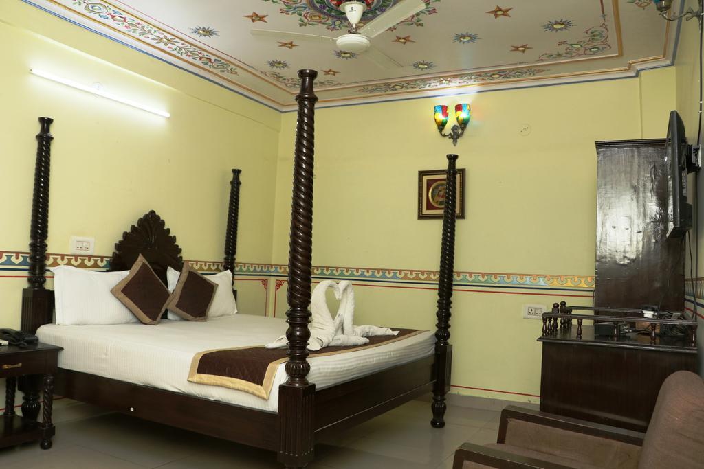 Hotel Vaishnavi Джайпур Екстериор снимка