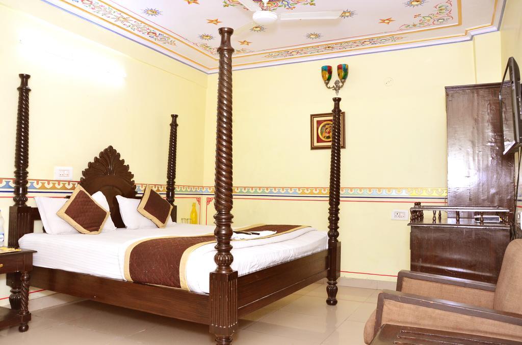 Hotel Vaishnavi Джайпур Екстериор снимка