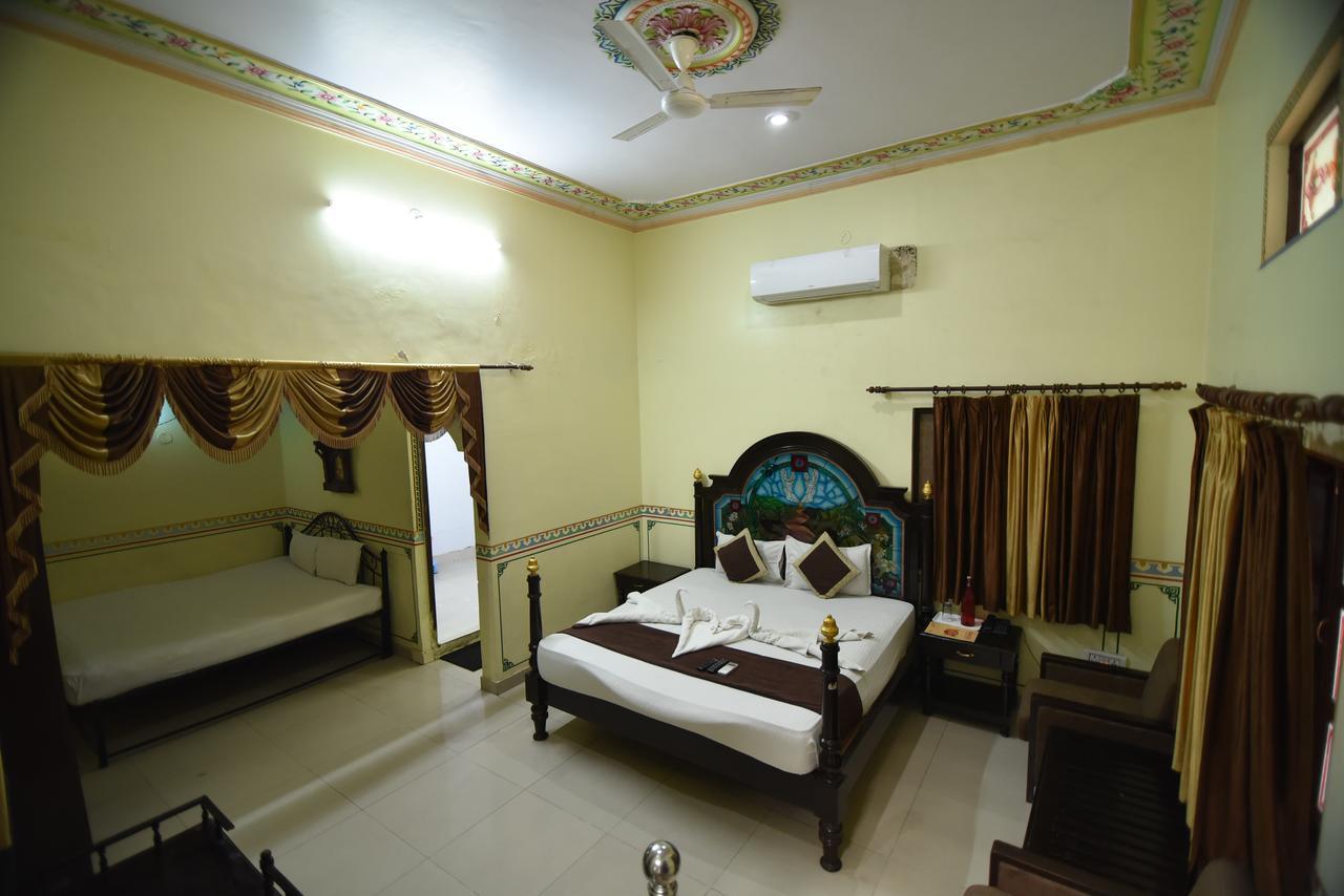 Hotel Vaishnavi Джайпур Екстериор снимка