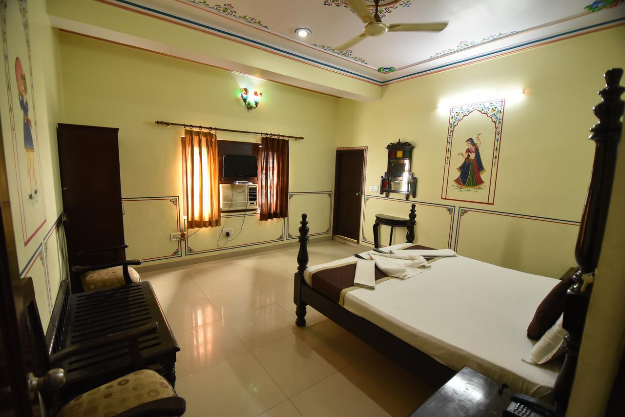 Hotel Vaishnavi Джайпур Екстериор снимка
