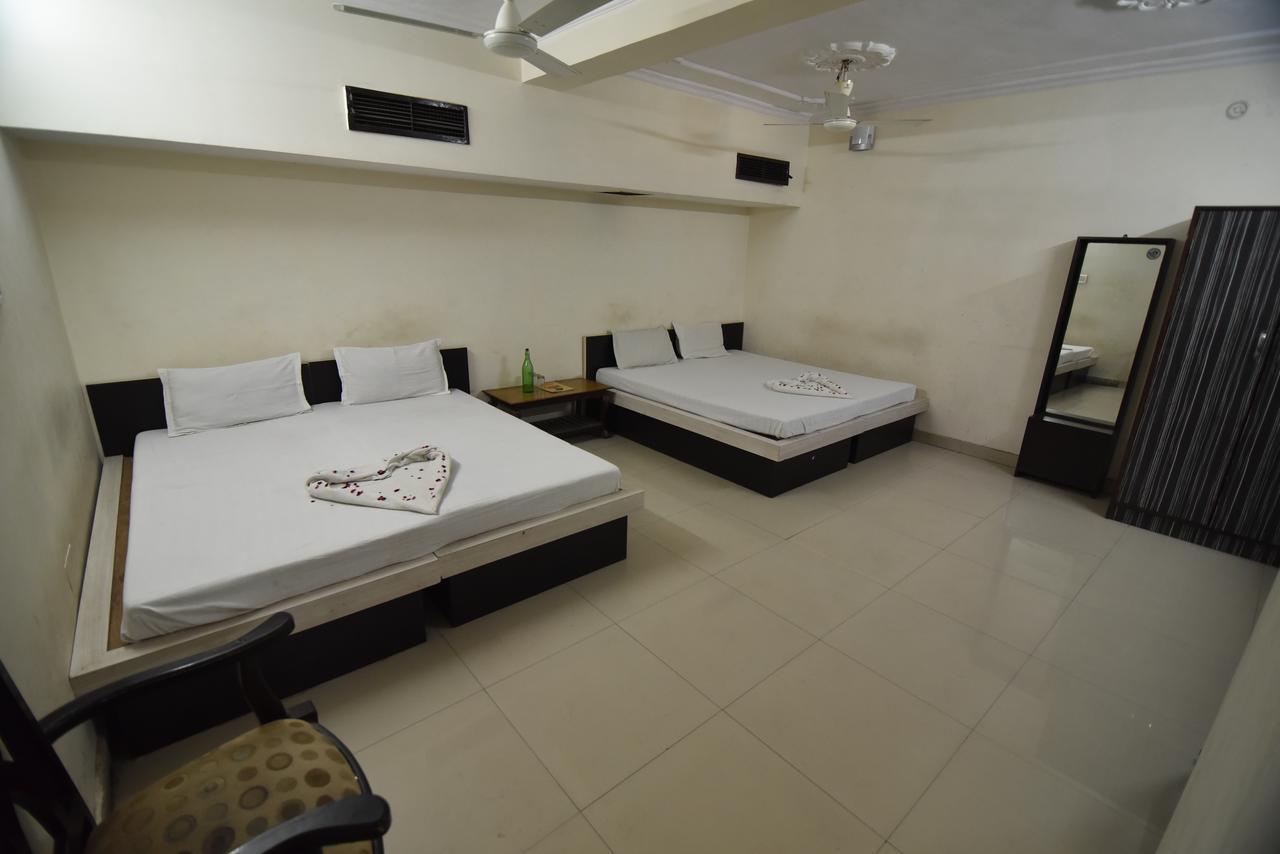 Hotel Vaishnavi Джайпур Екстериор снимка