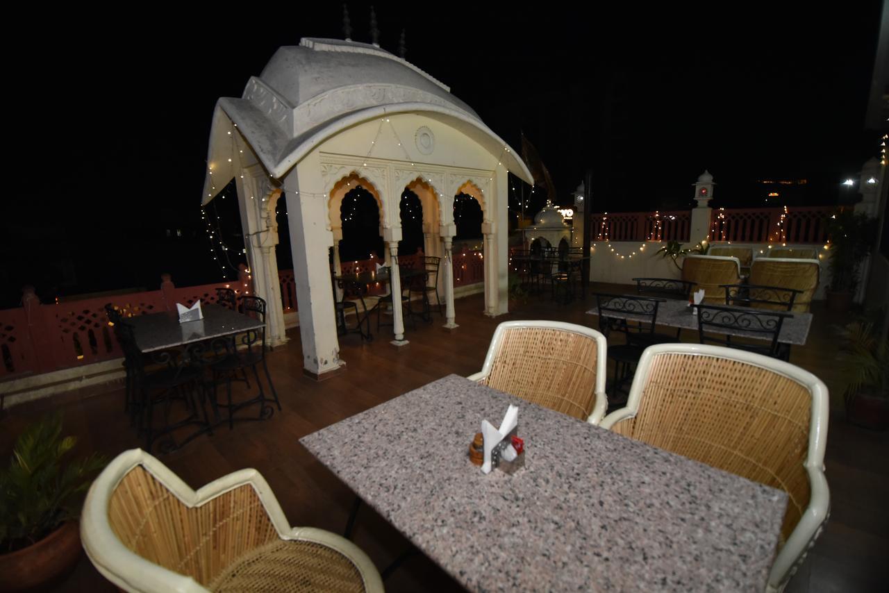 Hotel Vaishnavi Джайпур Екстериор снимка