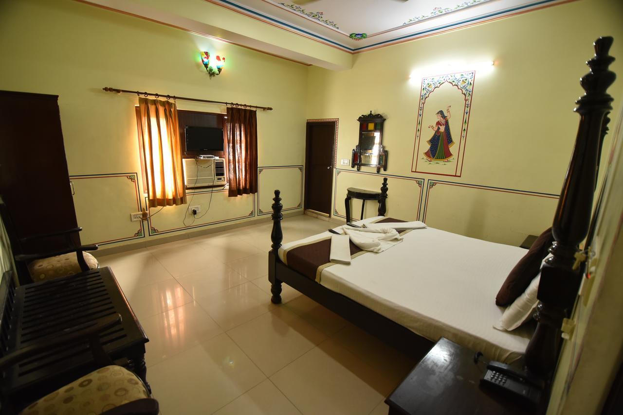 Hotel Vaishnavi Джайпур Екстериор снимка